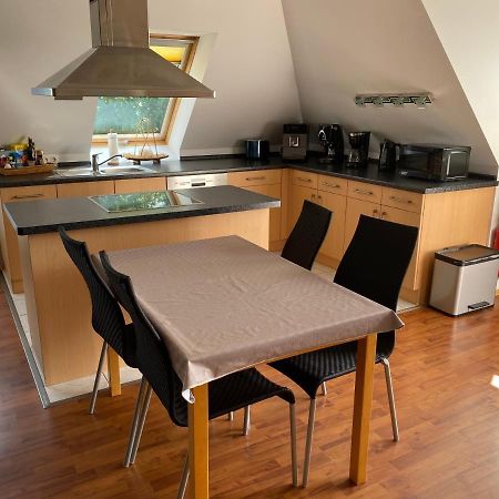 Moderne Maisonette-Wohnung Am Karpfenteich; Modern Apartment With View Of The Carp Pond Barmstedt Exterior foto